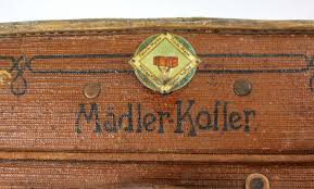 Historischer Mädler-Koffer mit originalem Schriftzug
